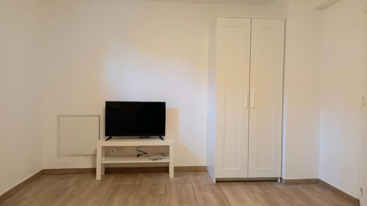 Super Appartement Au Centre Ville De Rosny Sous Bois Rosny-sous-Bois Exterior foto